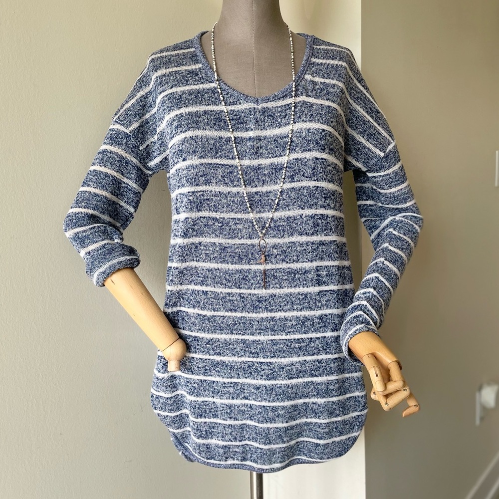 Blue and White Stripped Long Sleeve Sweater -M